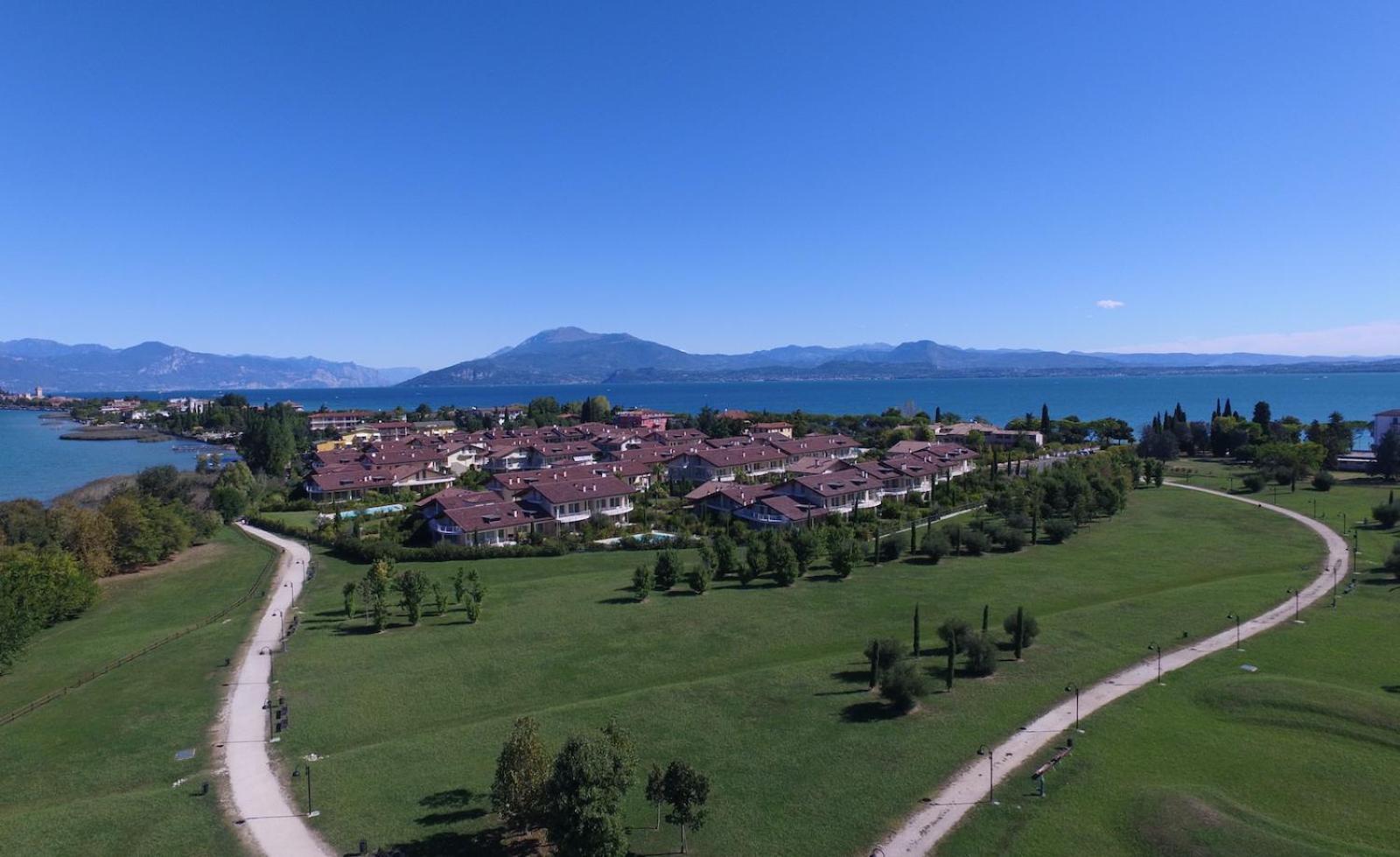 Resort Caesar C4 Sirmione - Gardagate エクステリア 写真